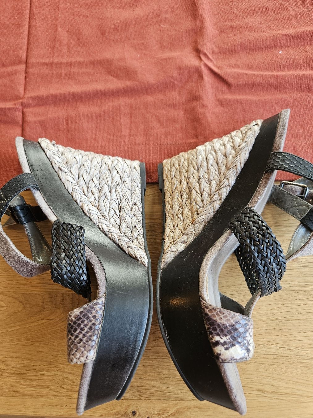 Scarpe da donna: Bullboxer Keilsandalen Gr. 41 – Usato da St. Gallen venduto da Rebiili 2
