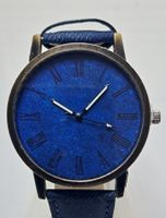 Blaue Armbanduhr - Zeitloser Stil für den Herbst