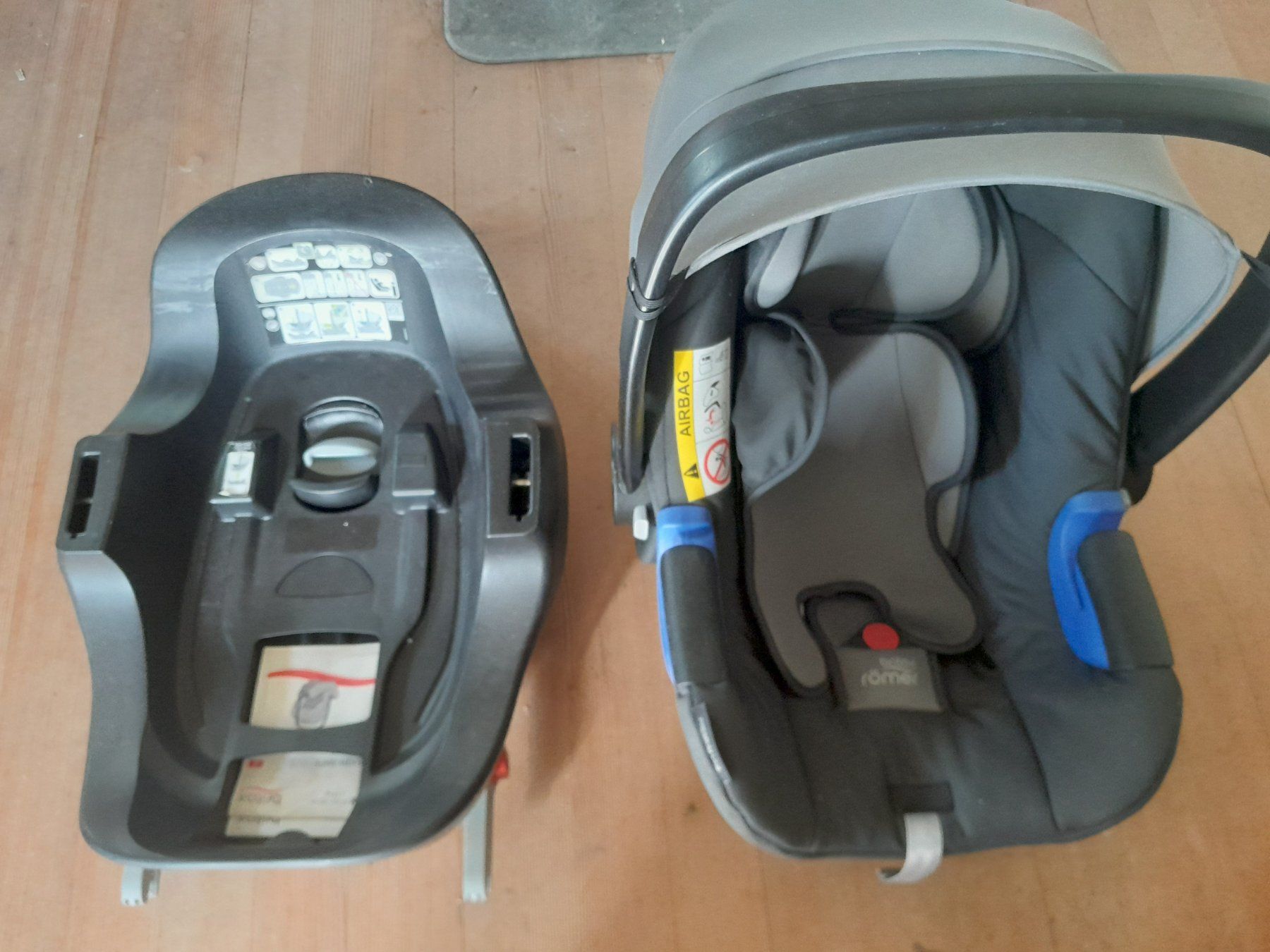 Britax Römer Seggiolini per auto: Autokindersitz mit Isofix-Base – Usato da Oberburg venduto da schaeggi77