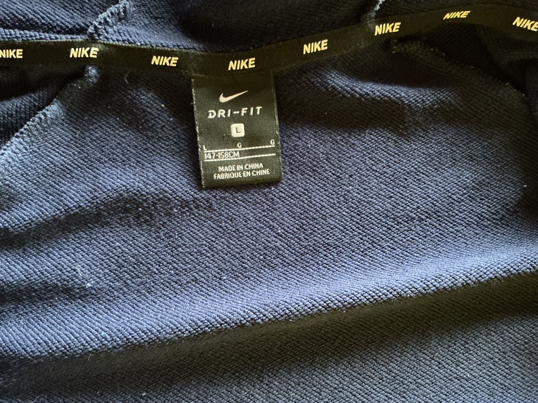 Nike Giacche: Jäckchen Nike, Gr. 146/152 – Usato da Schinznach Dorf venduto da Balz1968