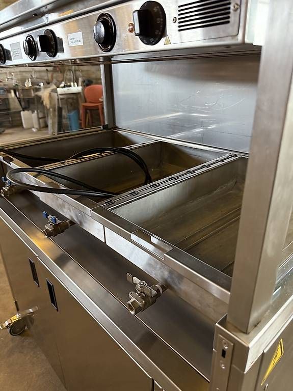 Elettrodomestici da cucina: Neuwertiges Bain-Marie Wärmeplattenbuffet  – Usato da Burgdorf venduto da dkwhummel 3