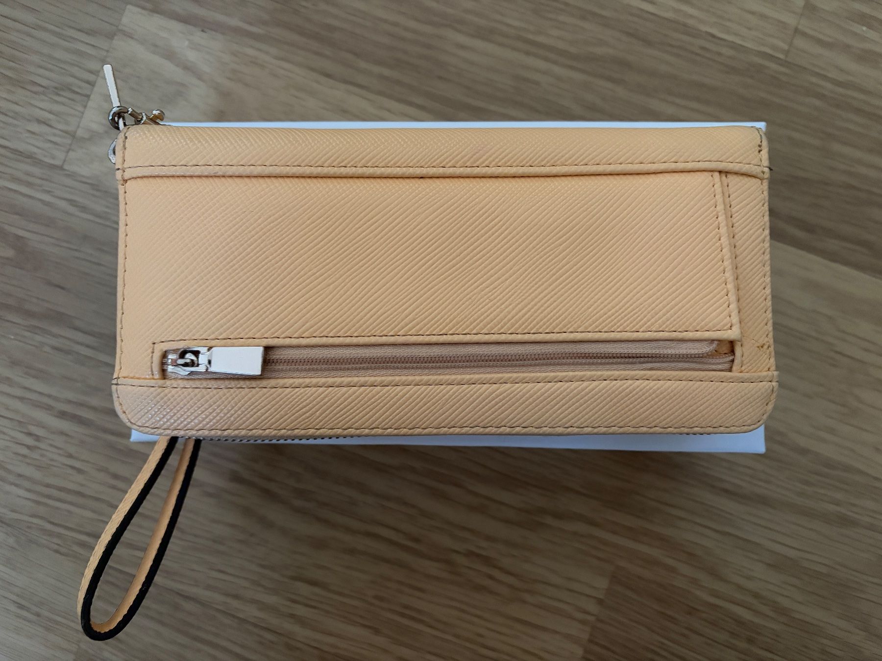 Guess Portamonete: Guess Laurel Zip – Usato da Yverdon-les-bains venduto da z_vtl1 1