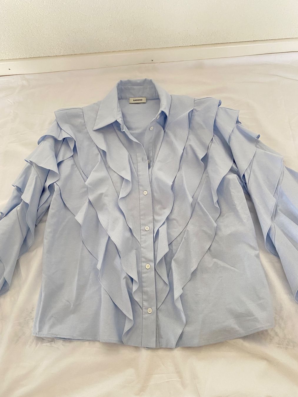 Sandro Chemisiers: SANDRO PARIS EINZIGARTIGE BLUSE – D'occasion à Zürich par Fashionparade 2