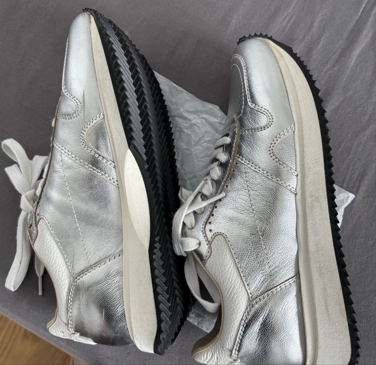 Damenschuhe: Comfy new sneaker – Neu (gemäss Beschreibung) aus Wallisellen von dbo_kv6n 1