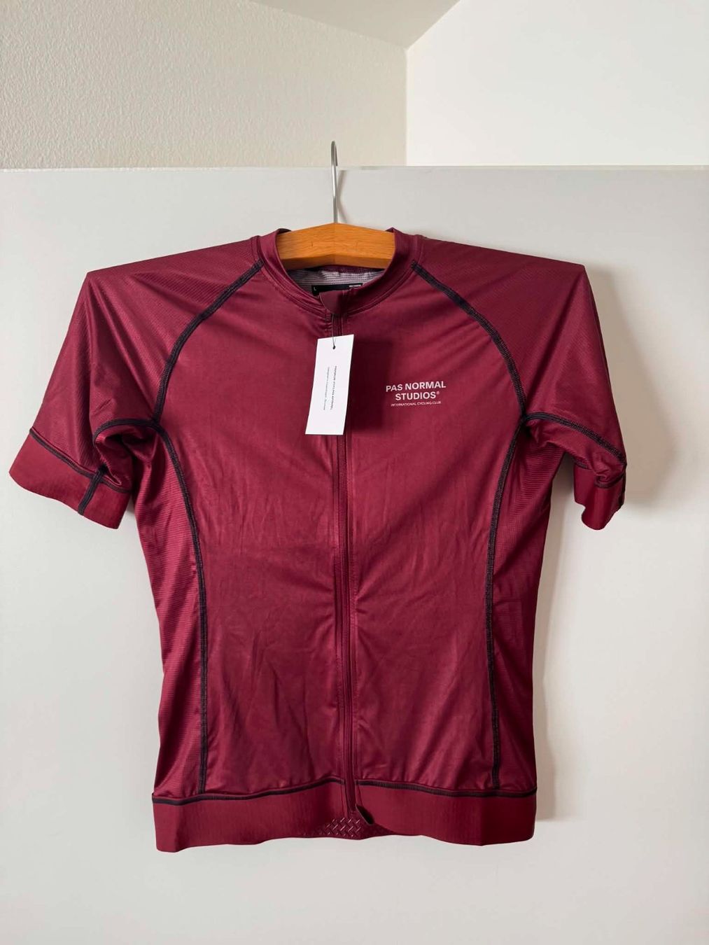 Pas Normal Studios Maillots de corps & Pantalons: PAS NORMAL STUDIO, Mechanism Trikot, Grösse L – Neuf avec emballage d'origine à Basel par kon_2l5h 1