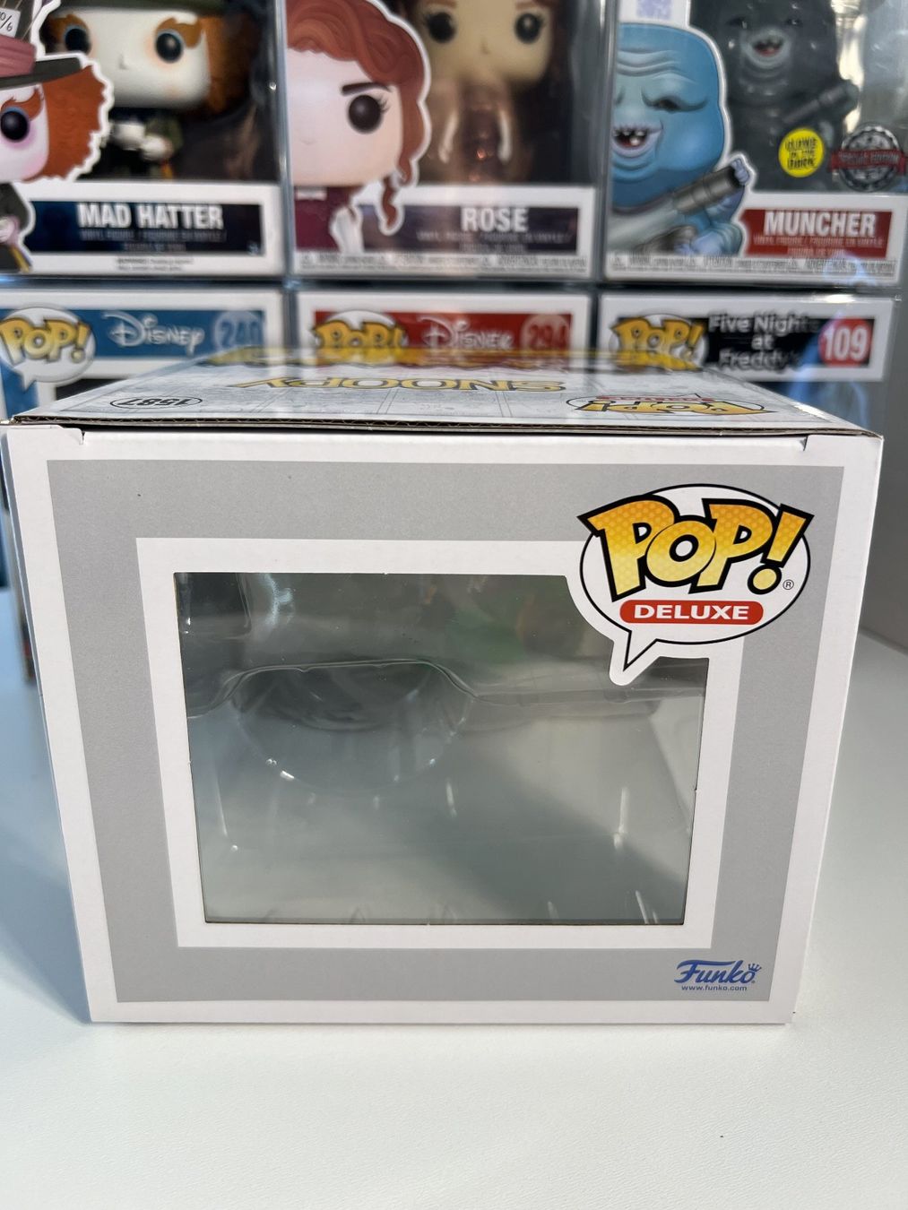 Funko Statuette: Funko POP! Deluxe Peanuts Snoopy & Beagle Scouts – Nuovo e nell'imballaggio originale da Le Mouret venduto da perfectbijou 4