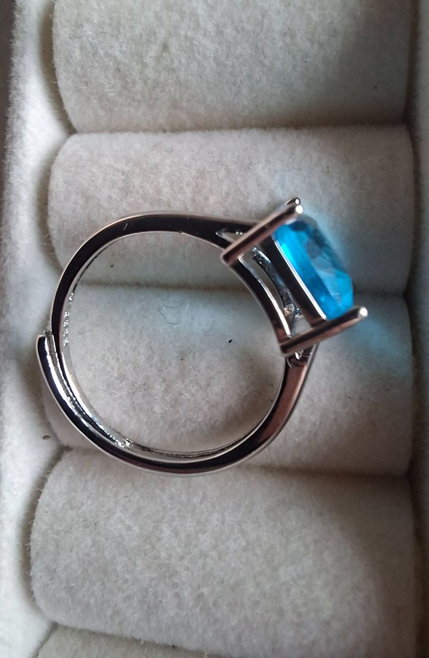 Anelli: Bague élégante pierre bleue taille ajustable argent 925 – Nuovo (secondo la descrizione) da Genève venduto da a_t_g5kq 2