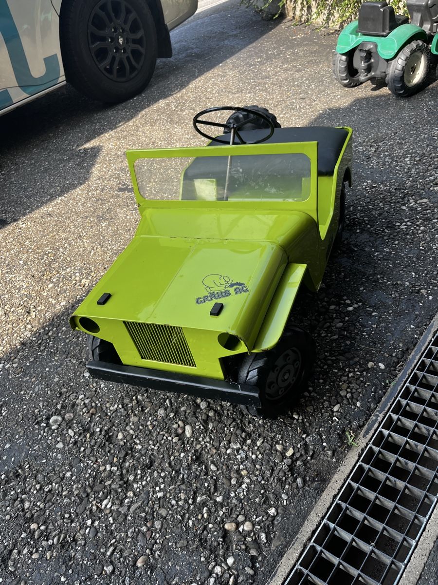 Veicoli per bambini: Kinderauto aus Blech – Usato da Safenwil venduto da Shelby001