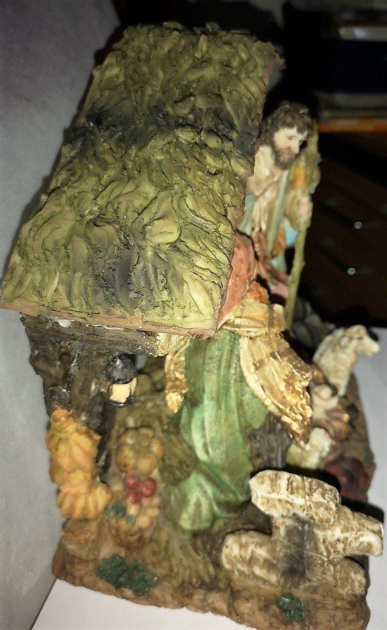 Figuren: Krippe – Defekt aus Lutzenberg von Truhe 3