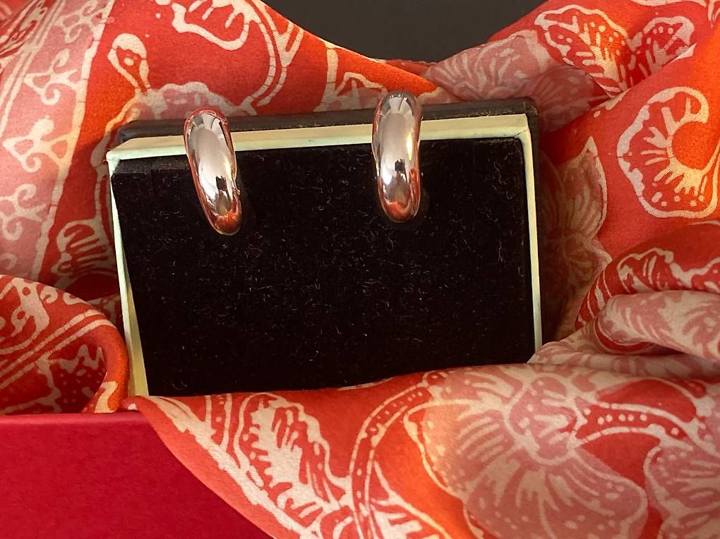 Ohrringe & -stecker: Ohrstecker: Creolen silber, Modeschmuck – Gebraucht aus St. Gallen von jbr_q7tx