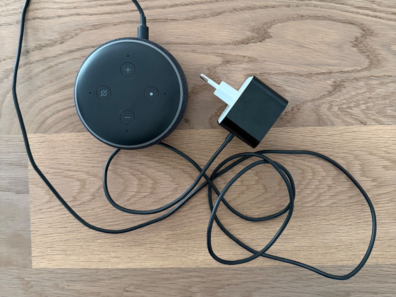Amazon Casse acustiche: Amazon Echo Dot (3. Generation) – Usato da Kloten venduto da canela9