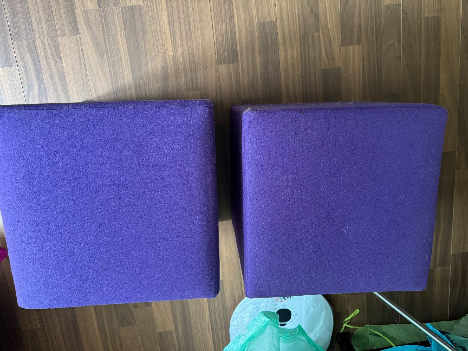 Sgabelli: 2 x Hocker 40cm Breite x 45cm Hoch – Usato da Rüti GL venduto da Gruezich8782 1