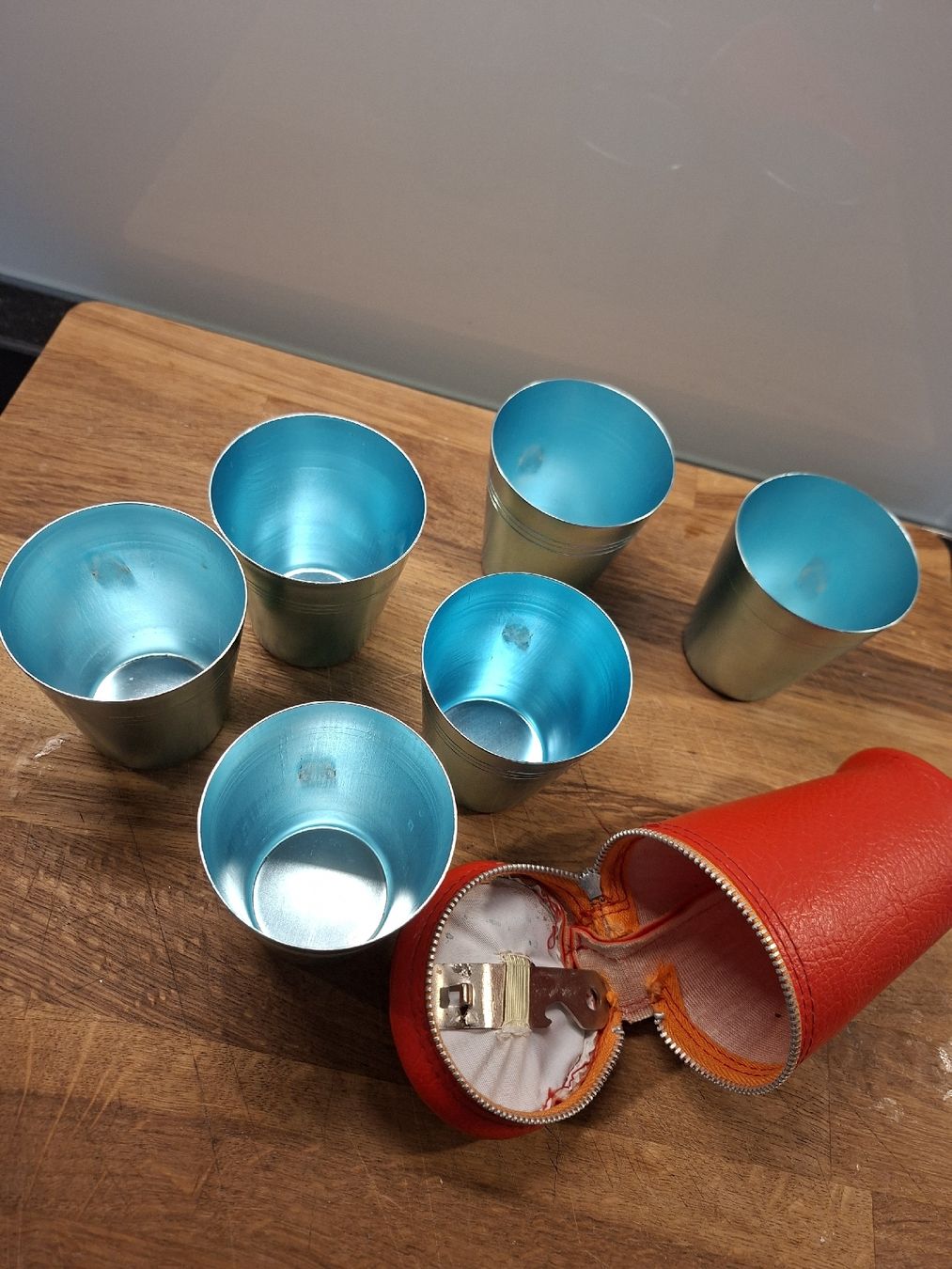 Geschirrsets: vintage Campingbecher Set – Gebraucht aus Meinisberg von Destiny1972 3