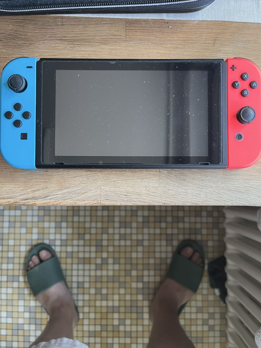Nintendo Console: Lot Nintendo Switch + jeux – Usato da Versoix venduto da axe_qpy7 4