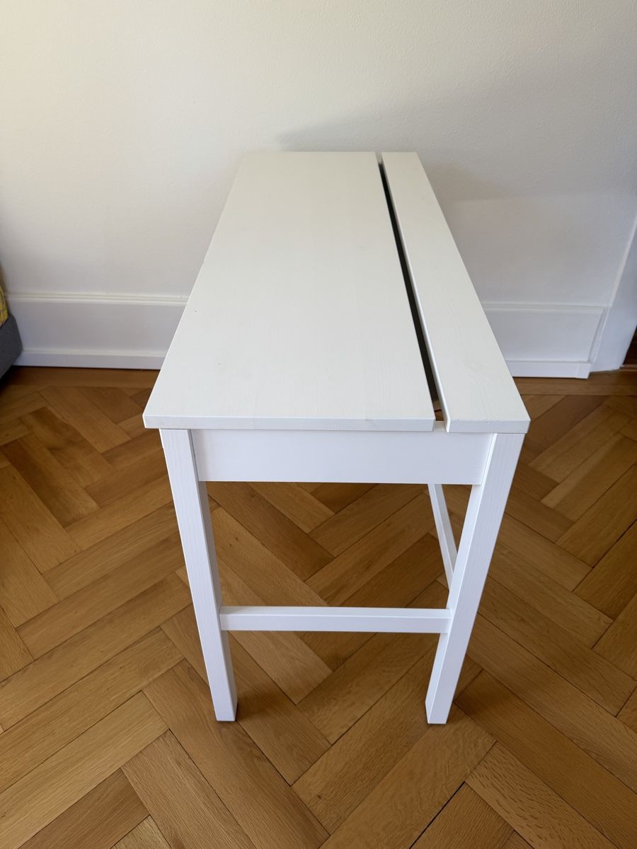 Scrivanie: White IKEA Hemnes Desk  – Usato da Zürich venduto da and_6y5c 1