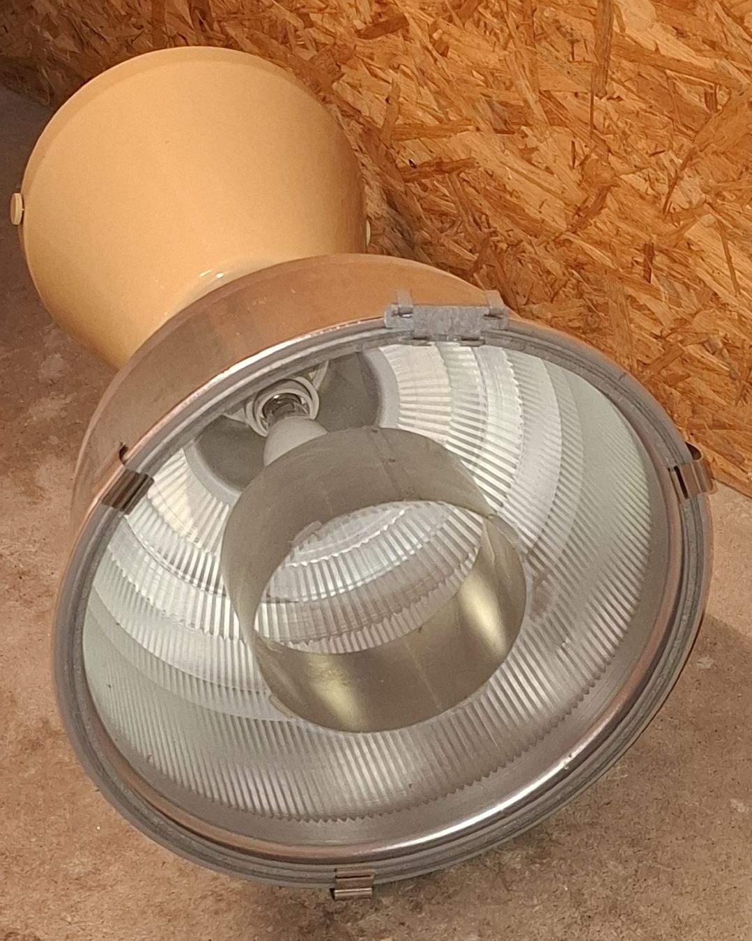 Lampadari & plafoniere: Lampe Industrielampe Halogen – Usato da Sursee venduto da 4ng_77gs 8