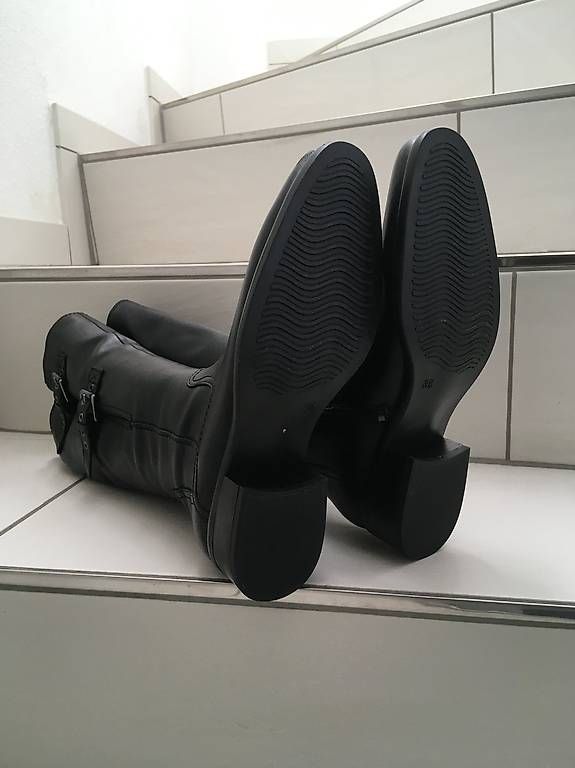 Scarpe da donna: Damenstiefel Grösse 36 schwarz – Usato da Kreuzlingen venduto da Speedy_59 3