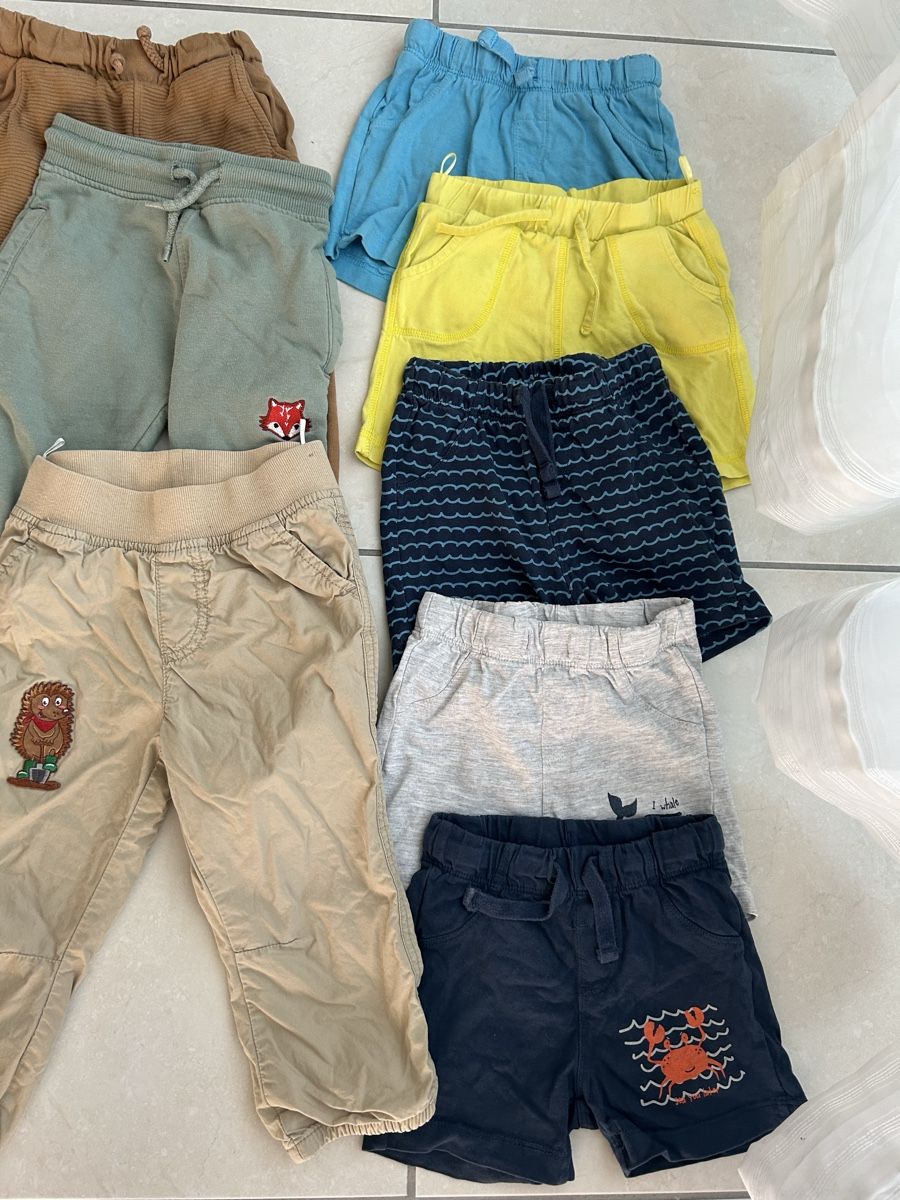 Lotti & Set di vestiti: Hosen Set 9 Teile Gr. 86-92 – Usato da Wetzikon ZH venduto da eva_5kj6 3