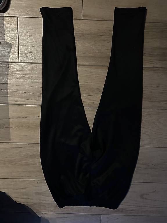 Pantaloni: Adidas Herren Trainerhose Gr. M – Usato da Willisau venduto da Geissbock11 1