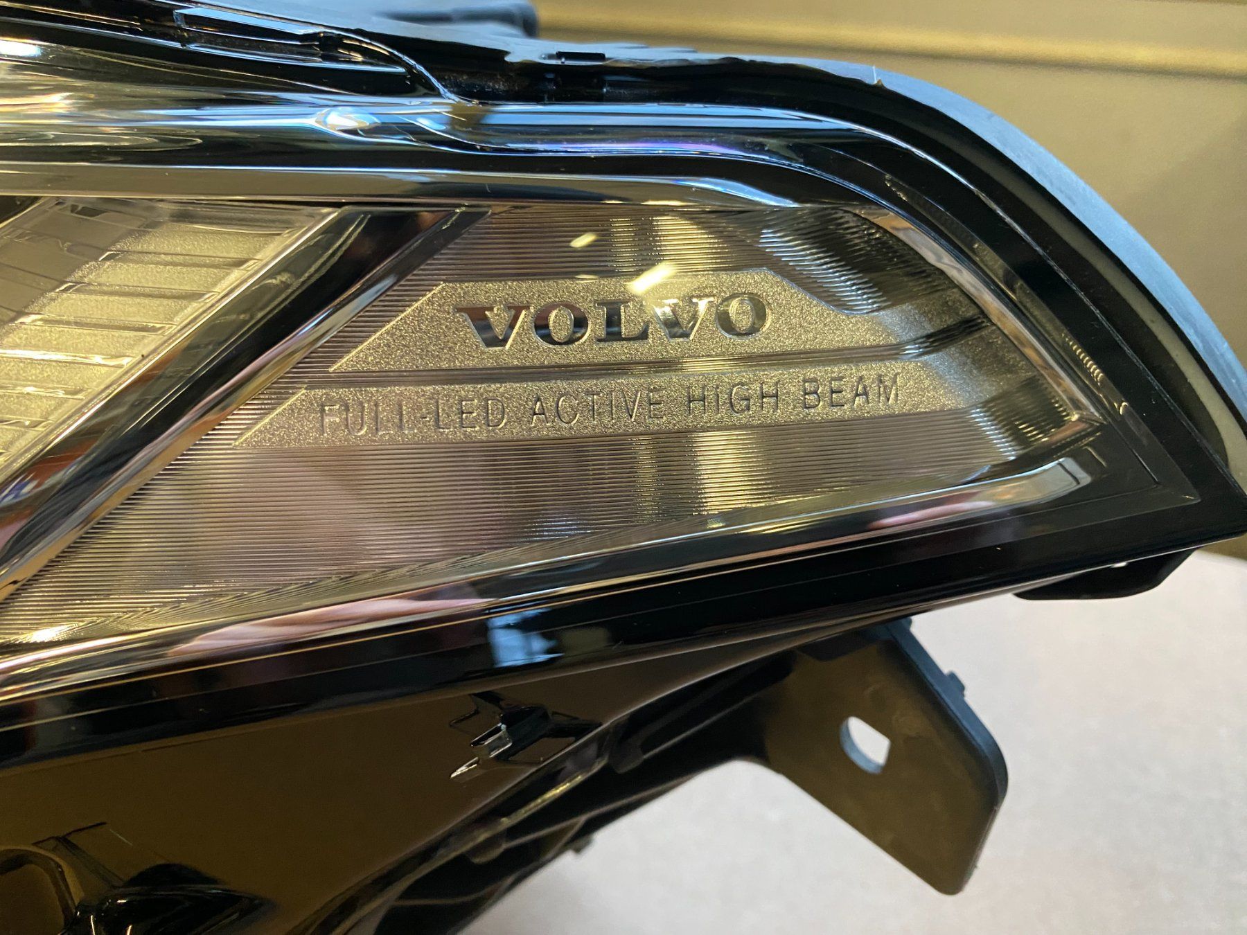 Volvo Fari: Scheinwerfer links Original Volvo XC90 ab 2015 – Usato da Kriessern venduto da Laurastar05 2