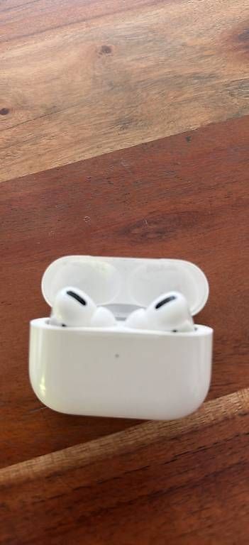 Cuffie: Apple AirPods – Usato da Au SG venduto da tem_r296