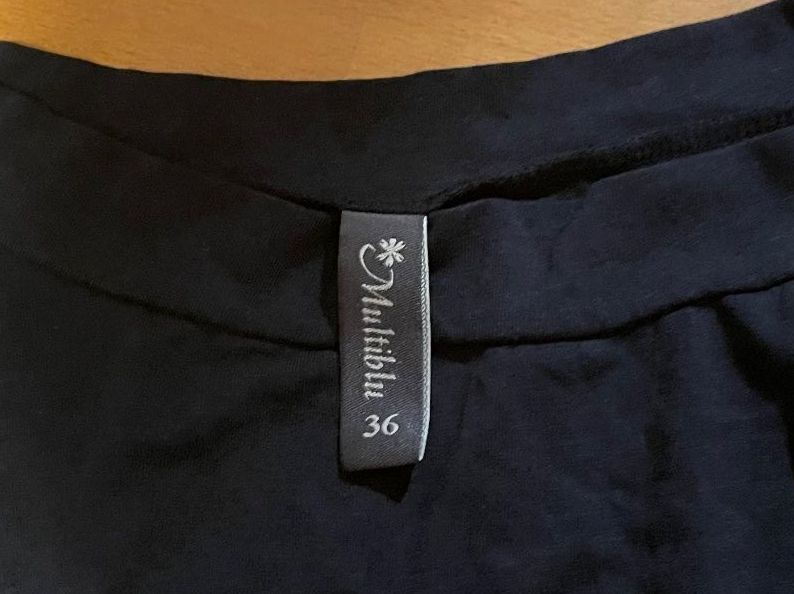T-shirt: Schickes Multiblu Shirt, Grösse 36, Dunkelblau – Usato da Hubersdorf venduto da JanasHeartTreasures 1