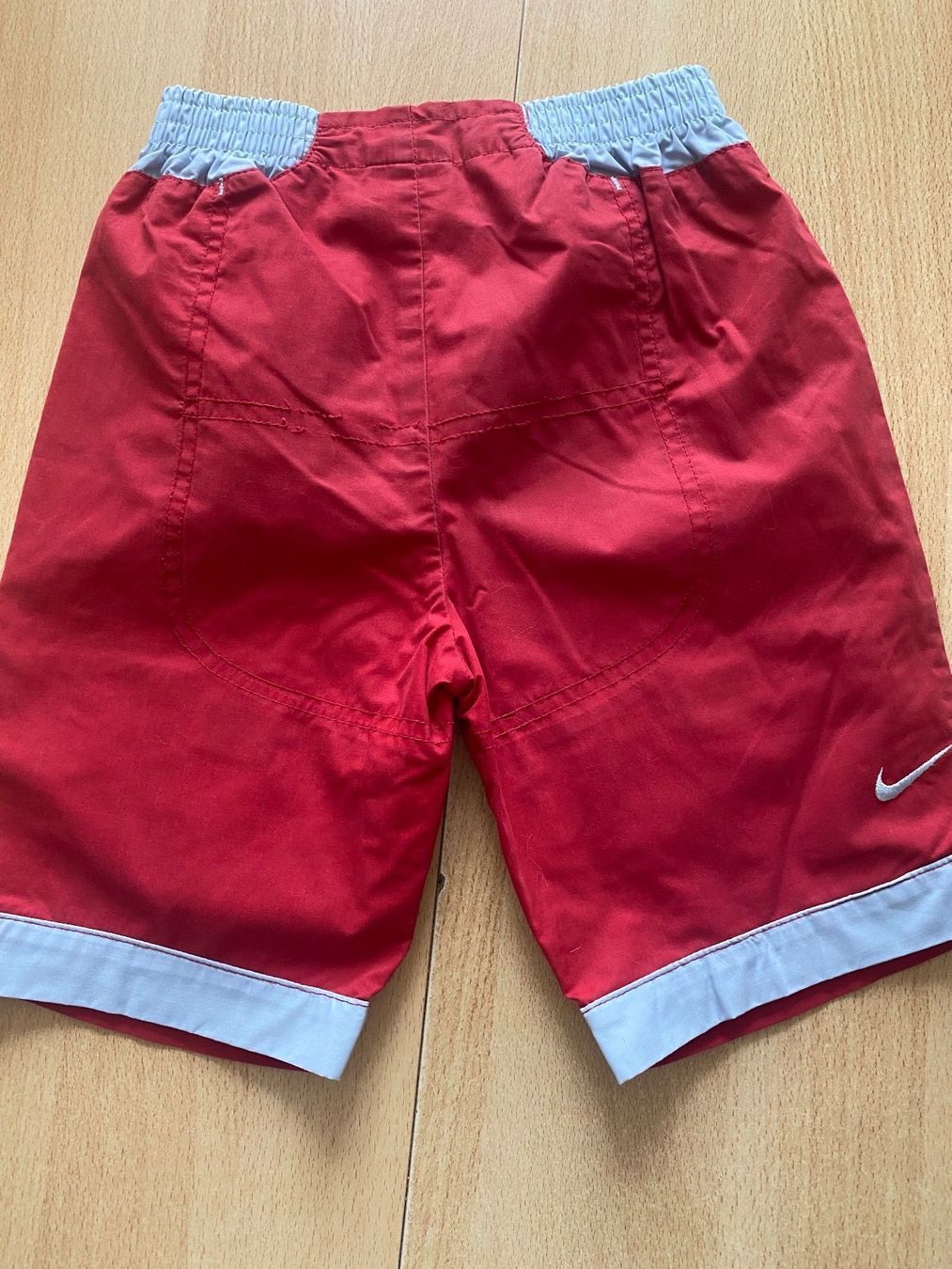 Nike Pantaloni: Short Nike garçon t.86-92 – Usato da Le Brassus venduto da lionete02 2