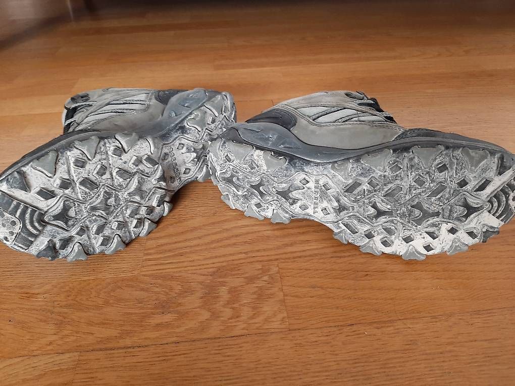 Chaussures femmes: Merrell Trekkingschuh; Grösse 37.5 – D'occasion à Bülach par Debbie017 2