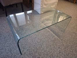 Couchtisch aus Glas gebogen transparent gebrauchter Zustand
