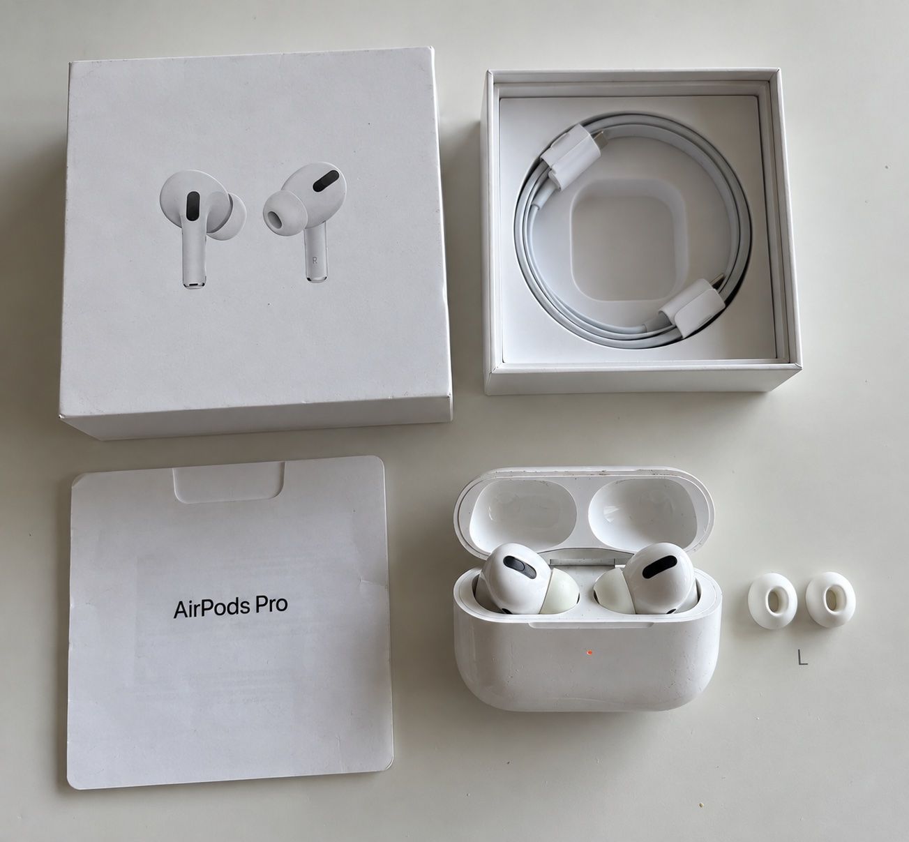 Apple Cuffie: AirPods Pro 1re génération – Usato da Prilly venduto da Baptiste.ta