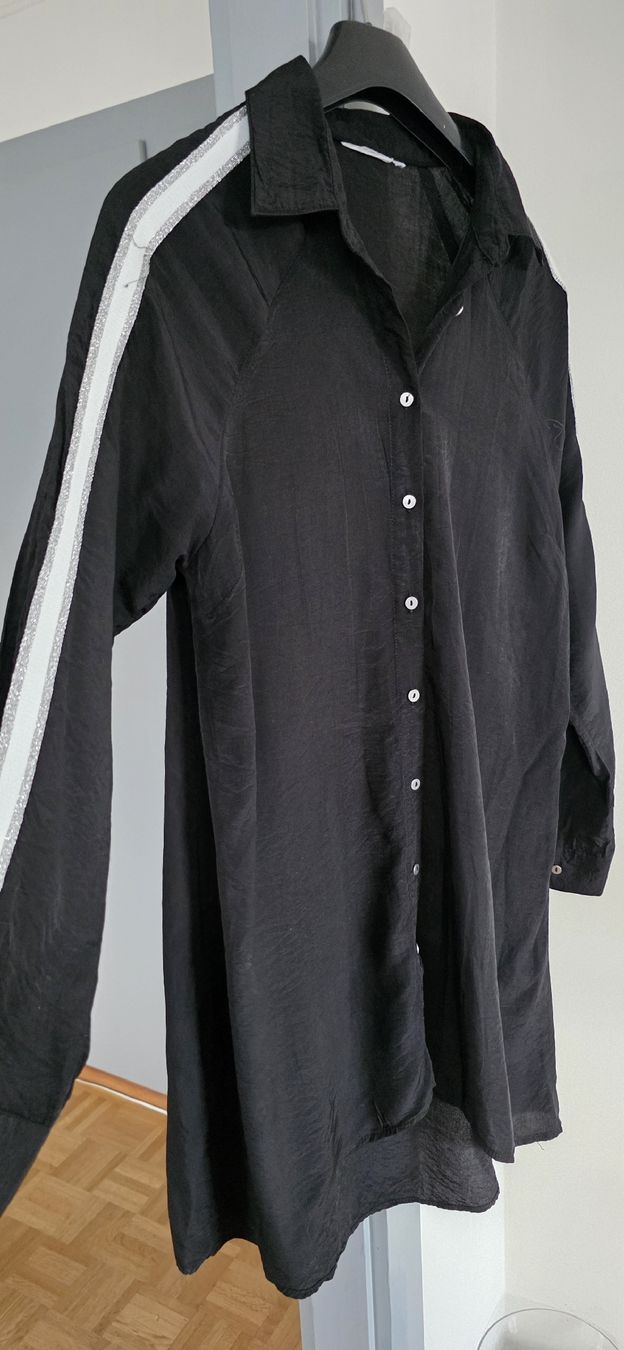 Camicette: Chemise longue noire – Usato da Yverdon-les-Bains venduto da van_dq65 1