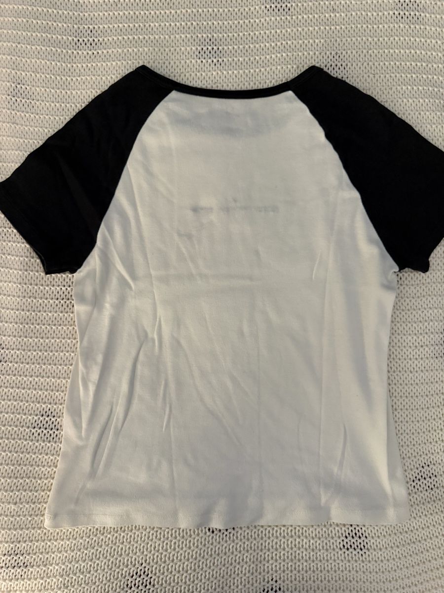 Brandy Melville T-Shirts: Brandy Tshirt – Gebraucht aus Binningen von zoemaya 1