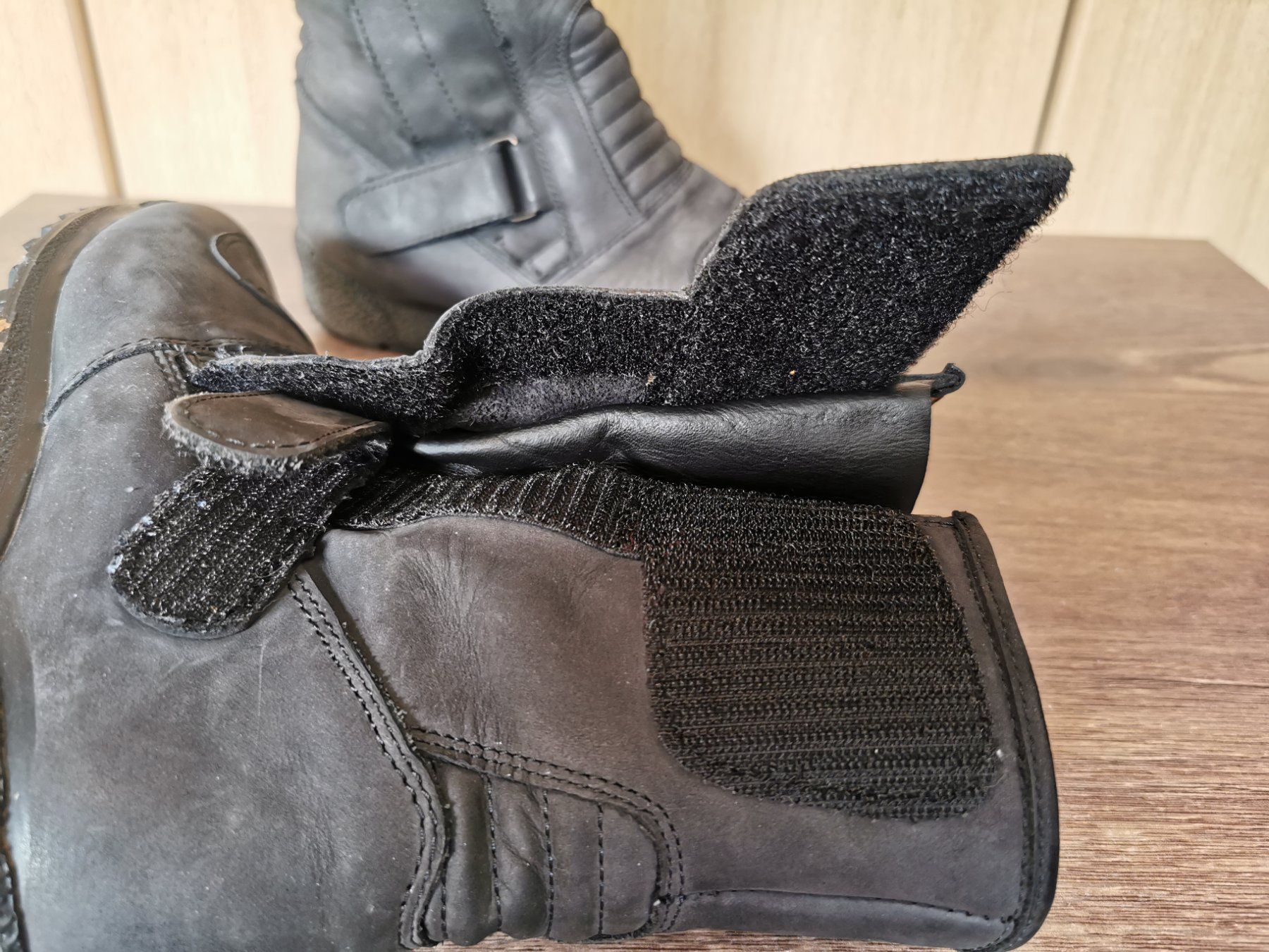 Scarpe da donna: Damen Motoradstiefel Gr.39 – Usato da Winterthur venduto da Lonpos1 6