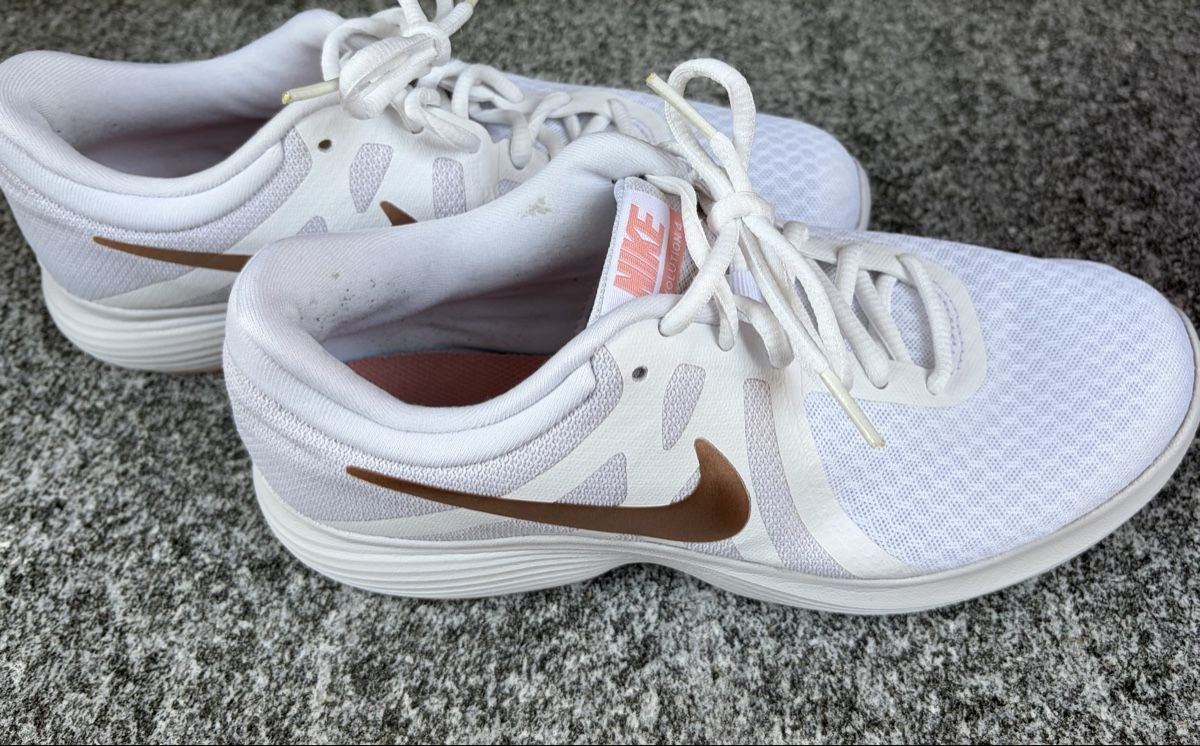 Nike Scarpe da donna: Nike Revolution 4 Damenschuhe gr.40  – Usato da Maggia venduto da johannaf01 3