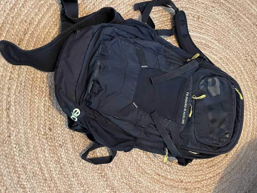 evoc sac protector blackline 20l