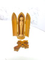 Religiöse Objekte aus Holz