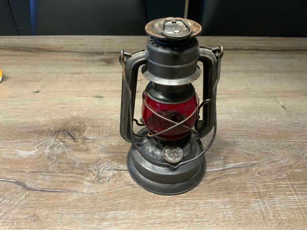 Lampade & Luci: Feuer Hand 235 Sturmlaterne – Usato da Willisau venduto da Minali