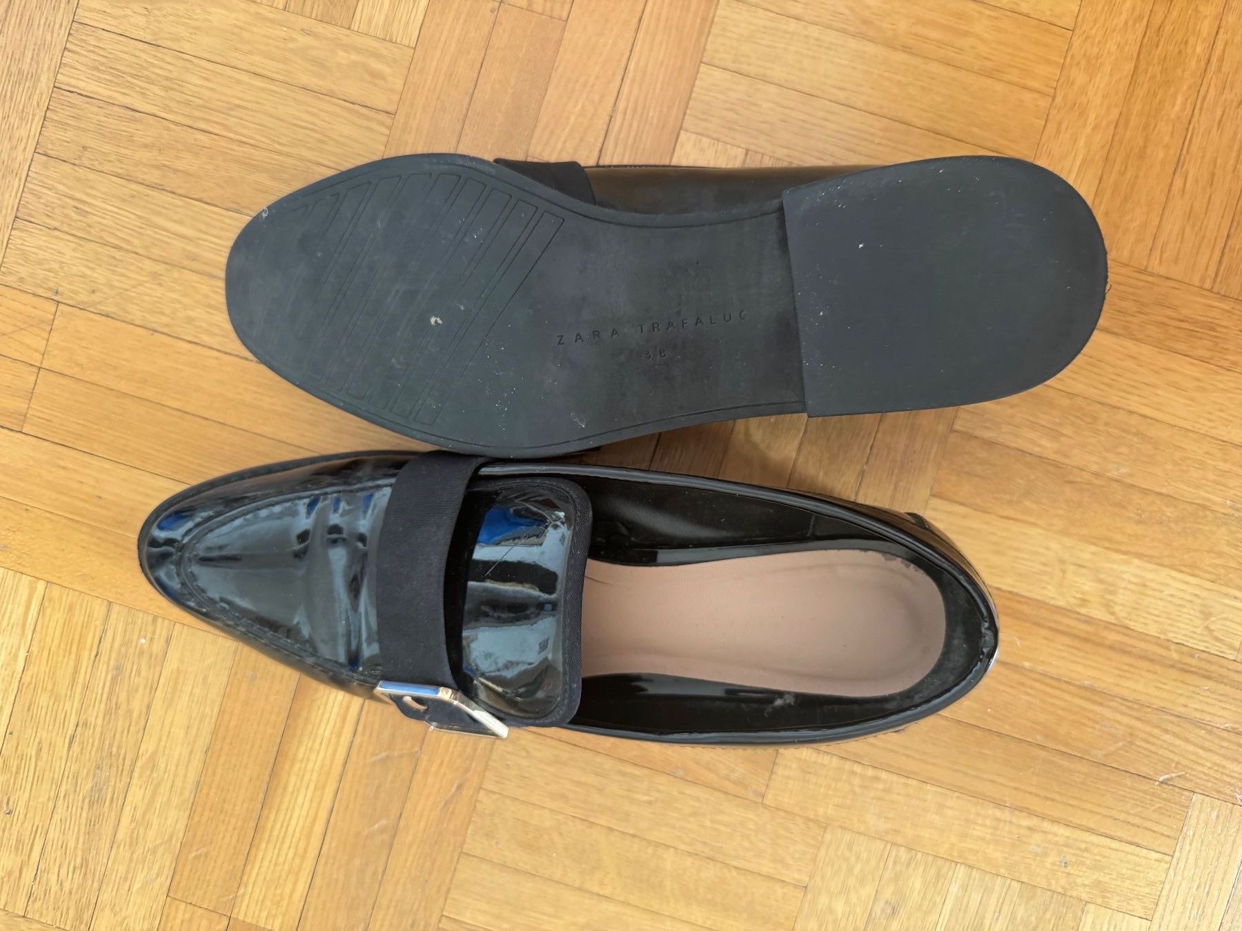 Zara Chaussures femmes: Mocassin noir chic – Neuf (Voir description) à Montreux par Iza_81199 2