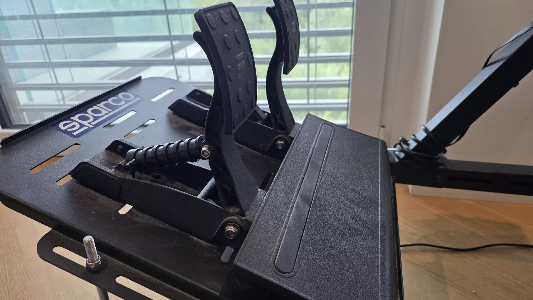 Fanatec Controller: Fanatec - Next Level Racing simracing setup – Usato da Delémont venduto da GillMinn 4