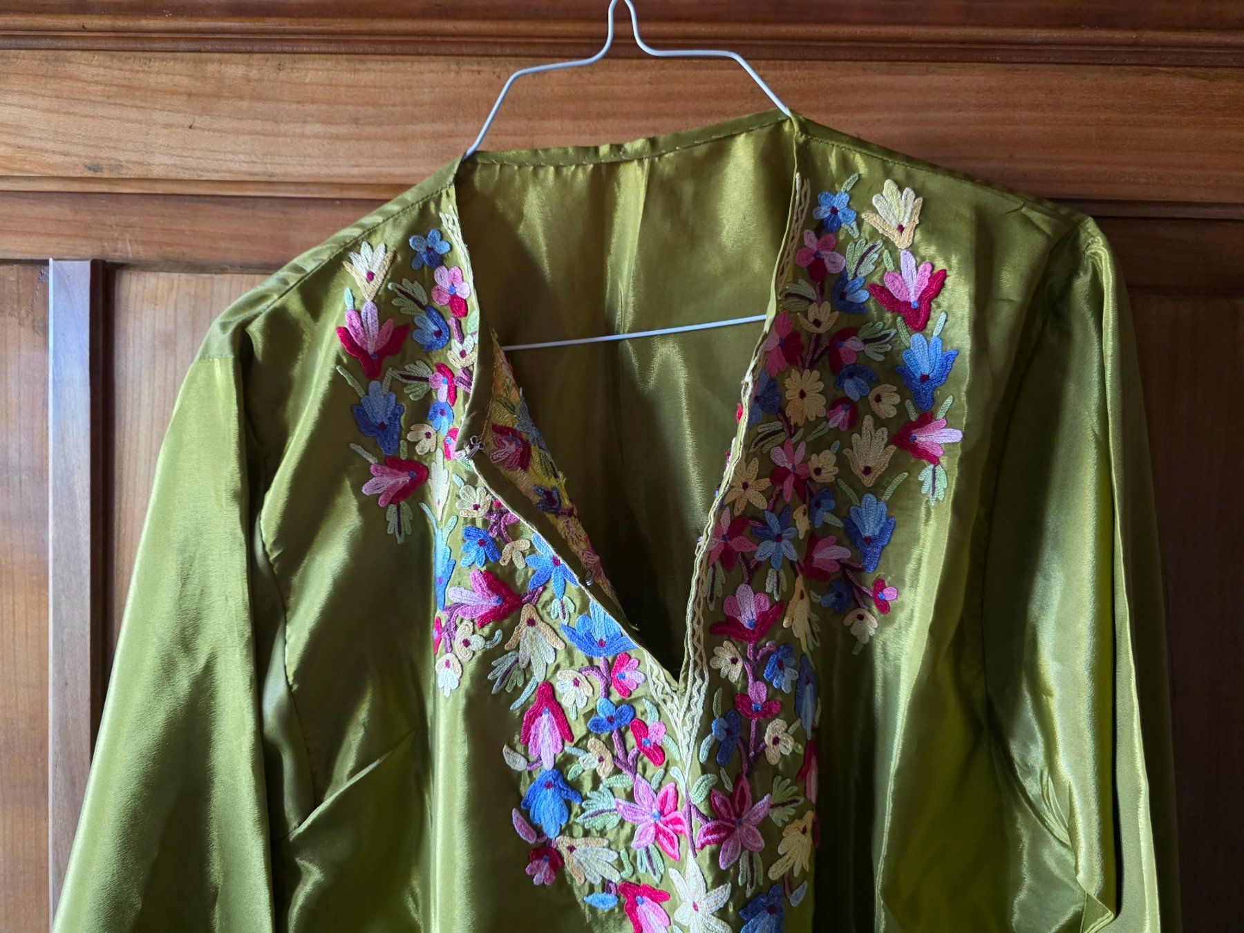 Camicette: blumige seidige Blus e mit Blumen Motiv – Usato da Walterswil BE venduto da Lonitti 4