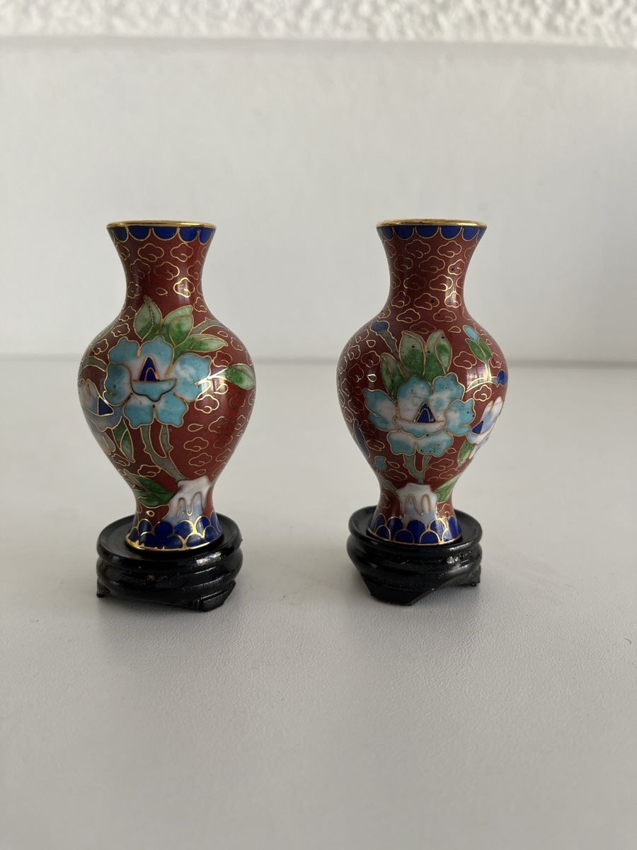 Tutte le decorazioni: 2 Cloisonné Väschen mit Unterstand – Usato da Wetzikon ZH venduto da seli03
