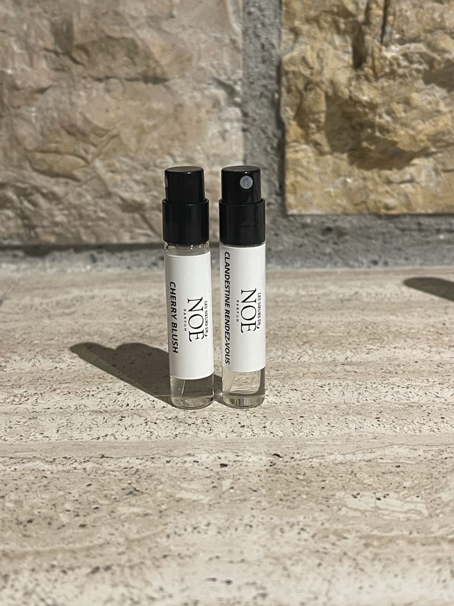 Profumi & Eau de Toilette: Les Soeurs de Noé - Cherry blush & Clandestine, 2x2ml – Usato da Oberdorf BL venduto da Fiomina1
