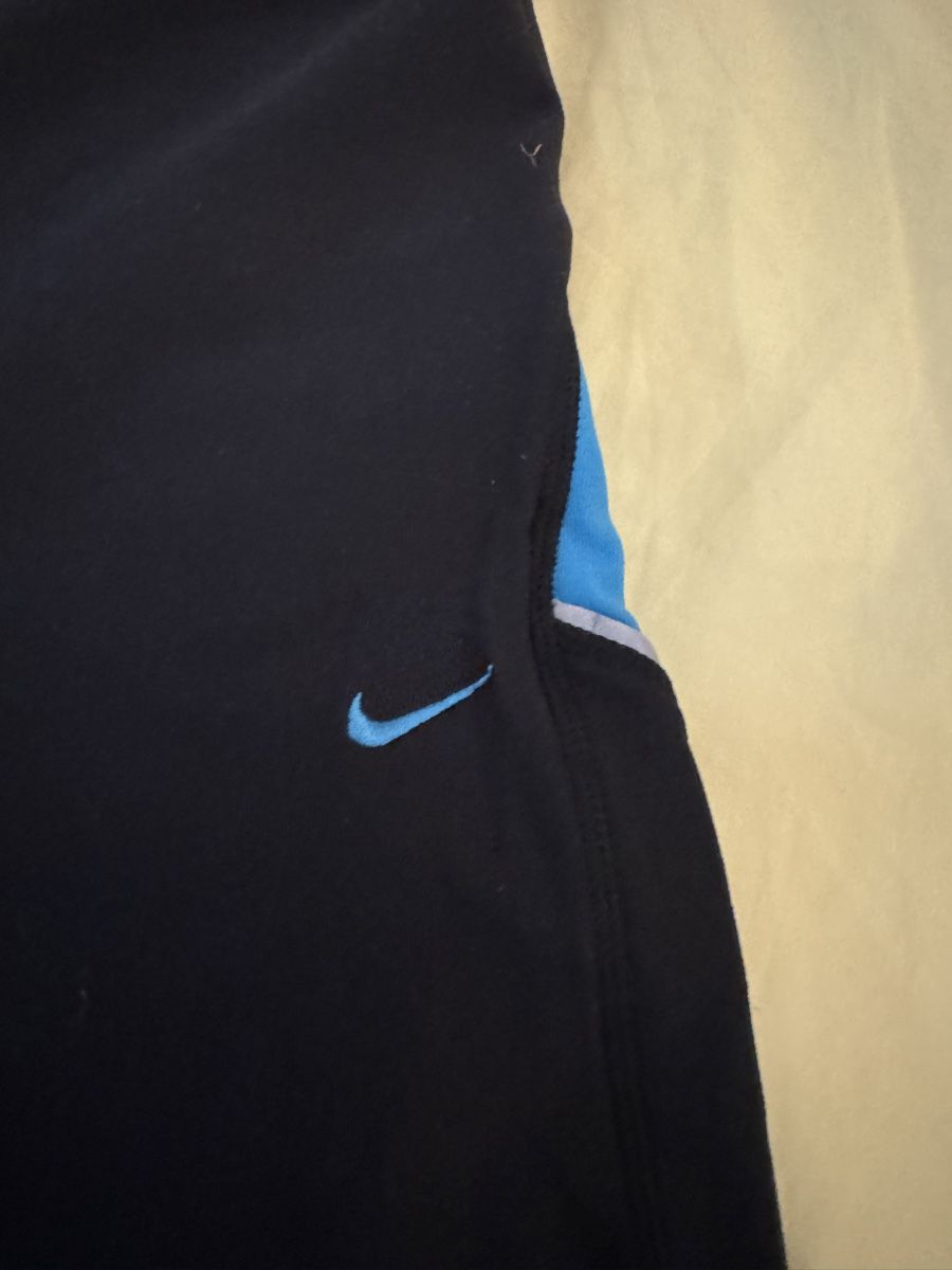Nike Pantaloni: Nike Hose halblang Vintage – Usato da Basel venduto da sch_9g6x 2