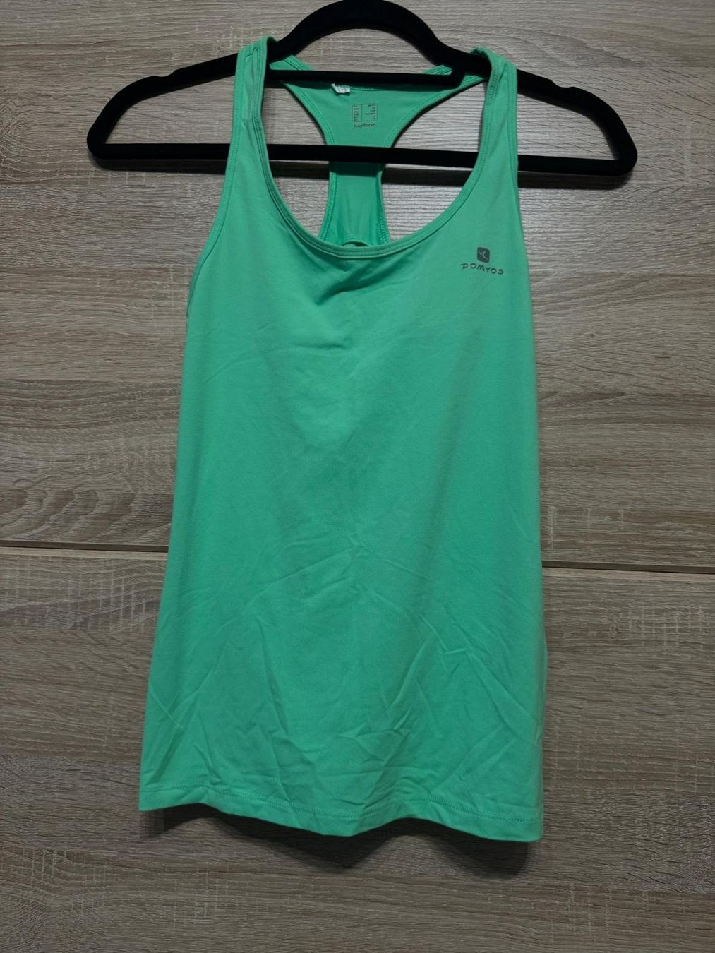 Top: Débardeur turquoise Domyos – Nuovo (secondo la descrizione) da Montreux venduto da iza_peche8