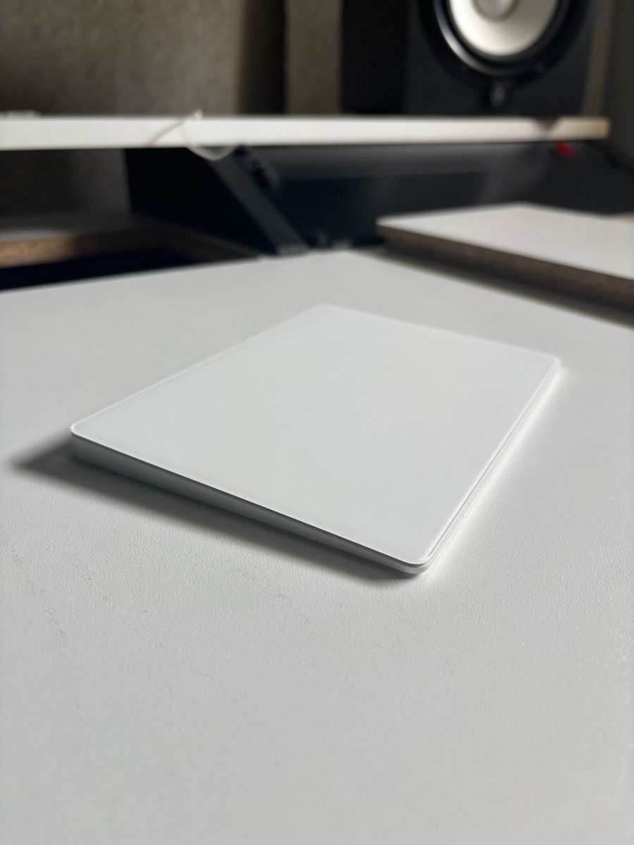 Apple Mouse: Apple Magic Trackpad with Bluetooth – Nuovo (secondo la descrizione) da Thun venduto da lau_96bj