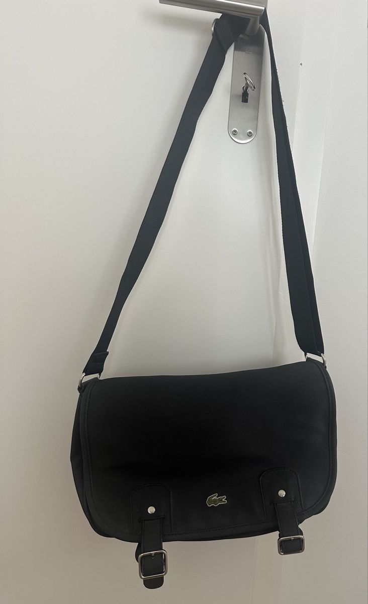 Borse da donna: Lacoste Umhängetasche Schwarz – Usato da Kehrsatz venduto da blue021