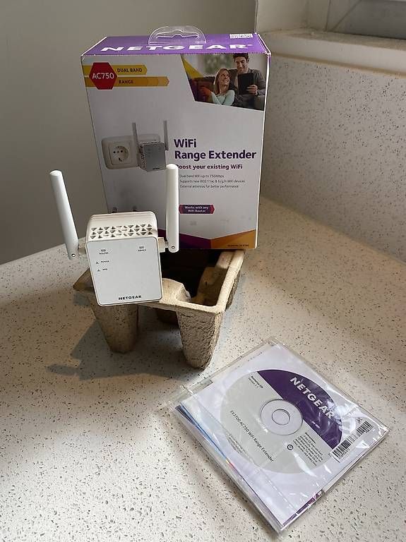 WiFi: Wifi range extender  – Usato da La Chaux-de-Fonds venduto da analucie