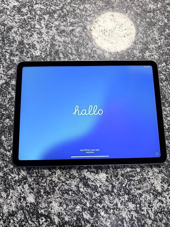 Apple Tablet PC: iPad Air 5th Generation 64 gb – Usato da Zürich venduto da h4llo