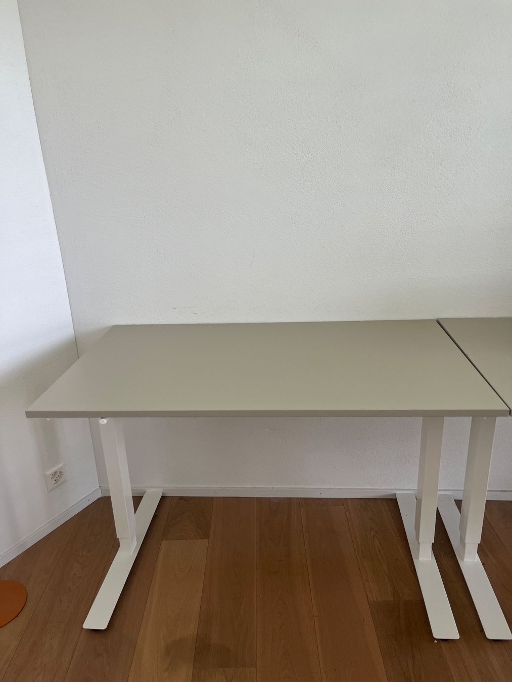 Ikea Scrivanie: Schreibtisch sitz/steh – Usato da Zürich venduto da wil_9hpz 1