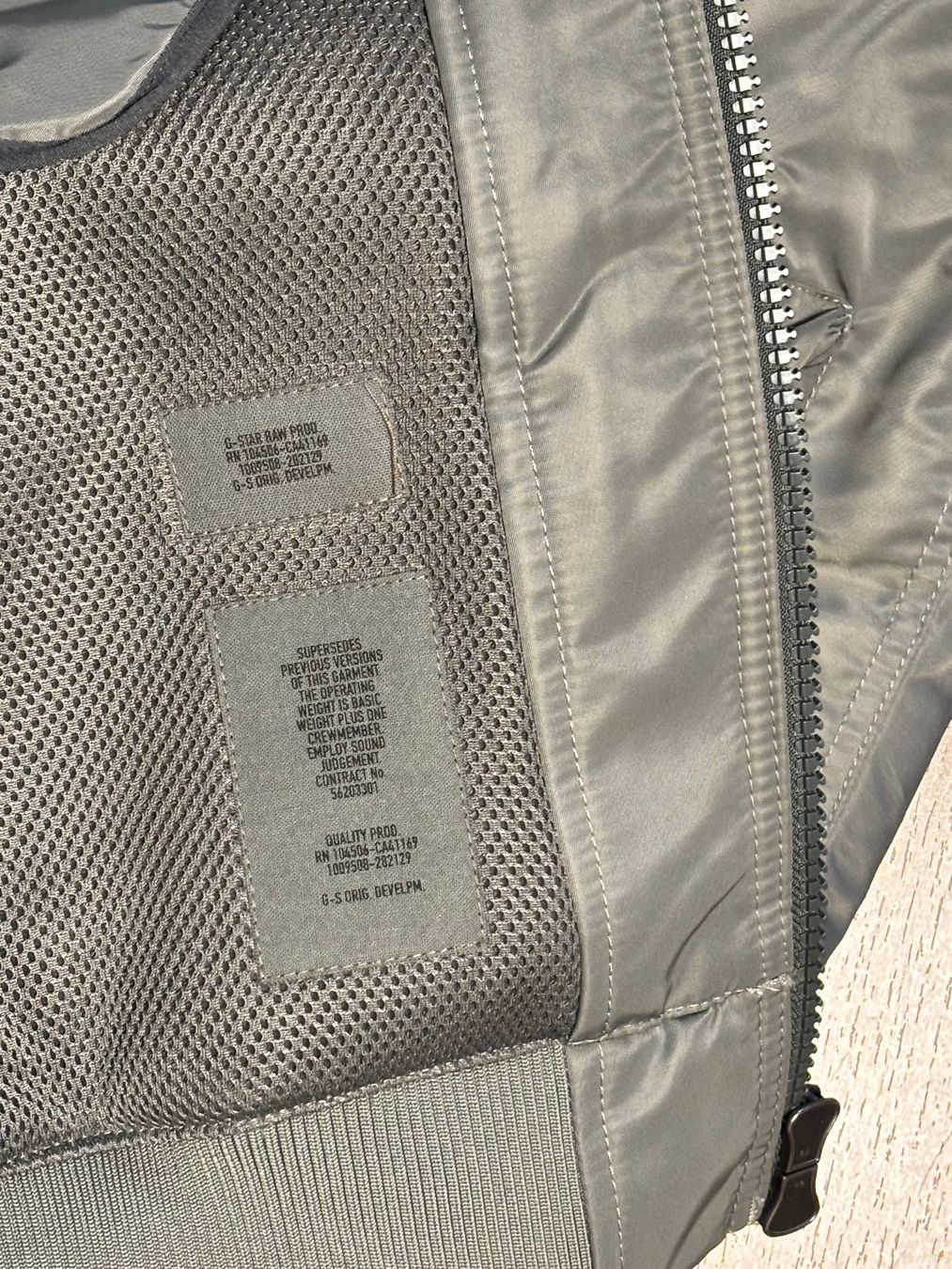 G-Star Giacche: Bomberjacke G-Star Raw – Usato da Winterberg ZH venduto da vanilleinspiration 5